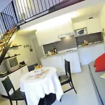 アパートホテル Residenza Le Terrazze アラッシオ